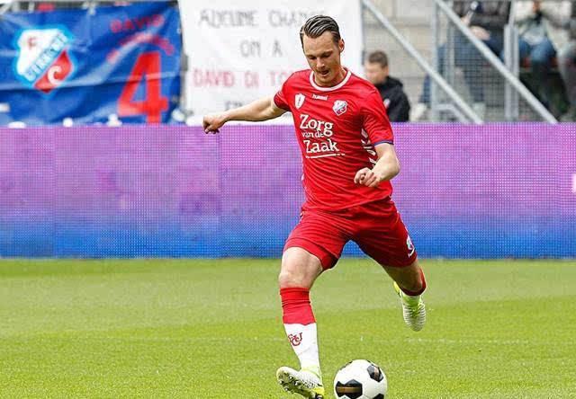 于队内前列 于队内前列